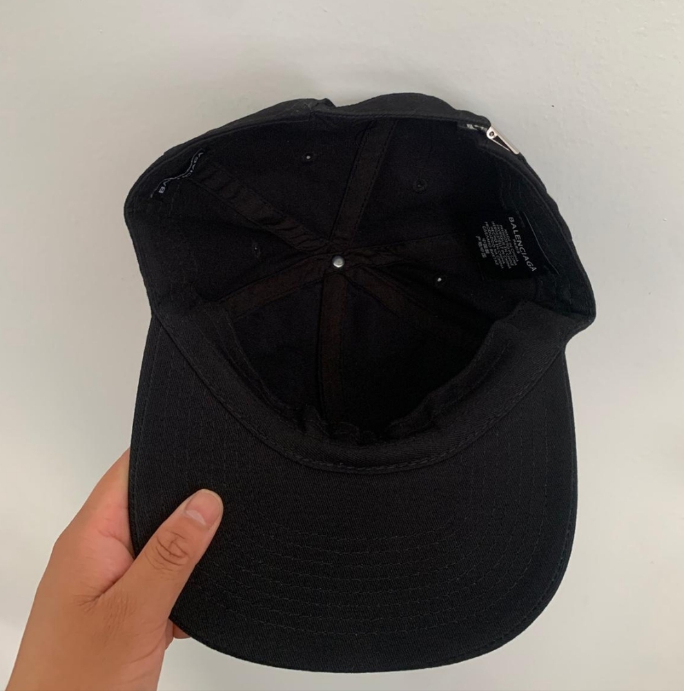 Balenciaga Black Baseball Cap Embroidered Minimalist Style - Picture 6 of 8